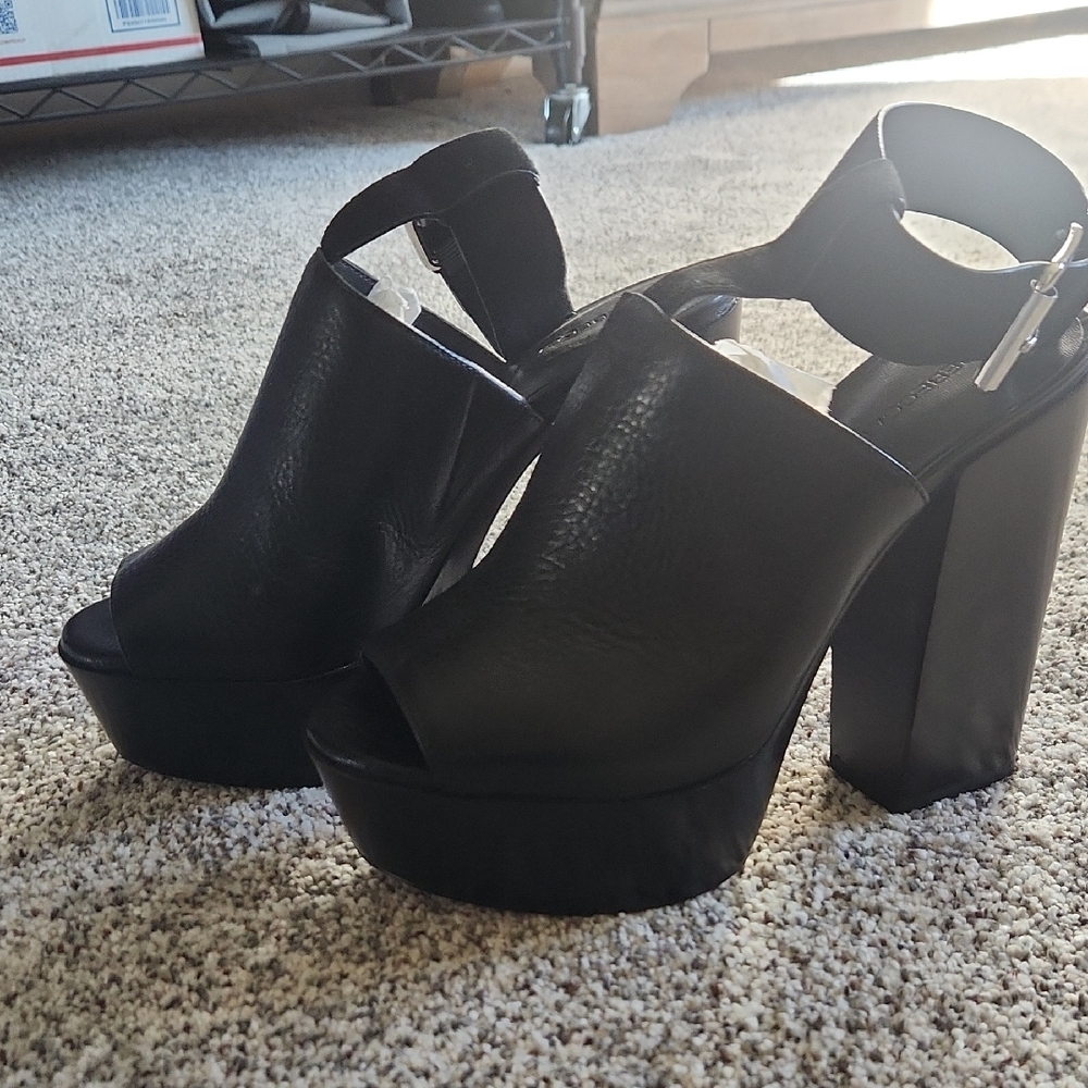 Black Platform Heeled Sandals - Picture 2 of 9